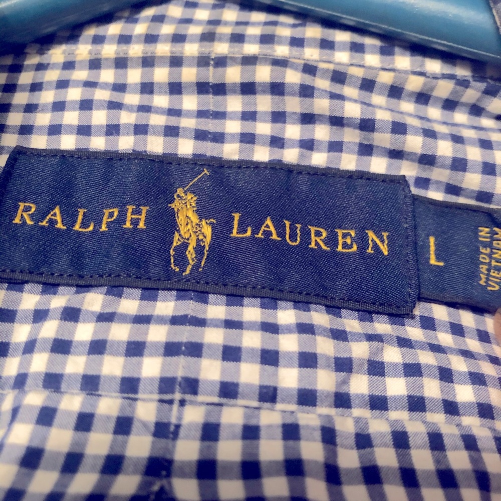 Button up - Picture 2 of 3